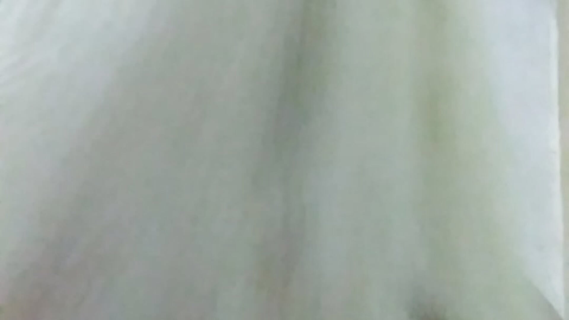 Rebolando a bundinha - video ZoeLakshmi kameramallilta