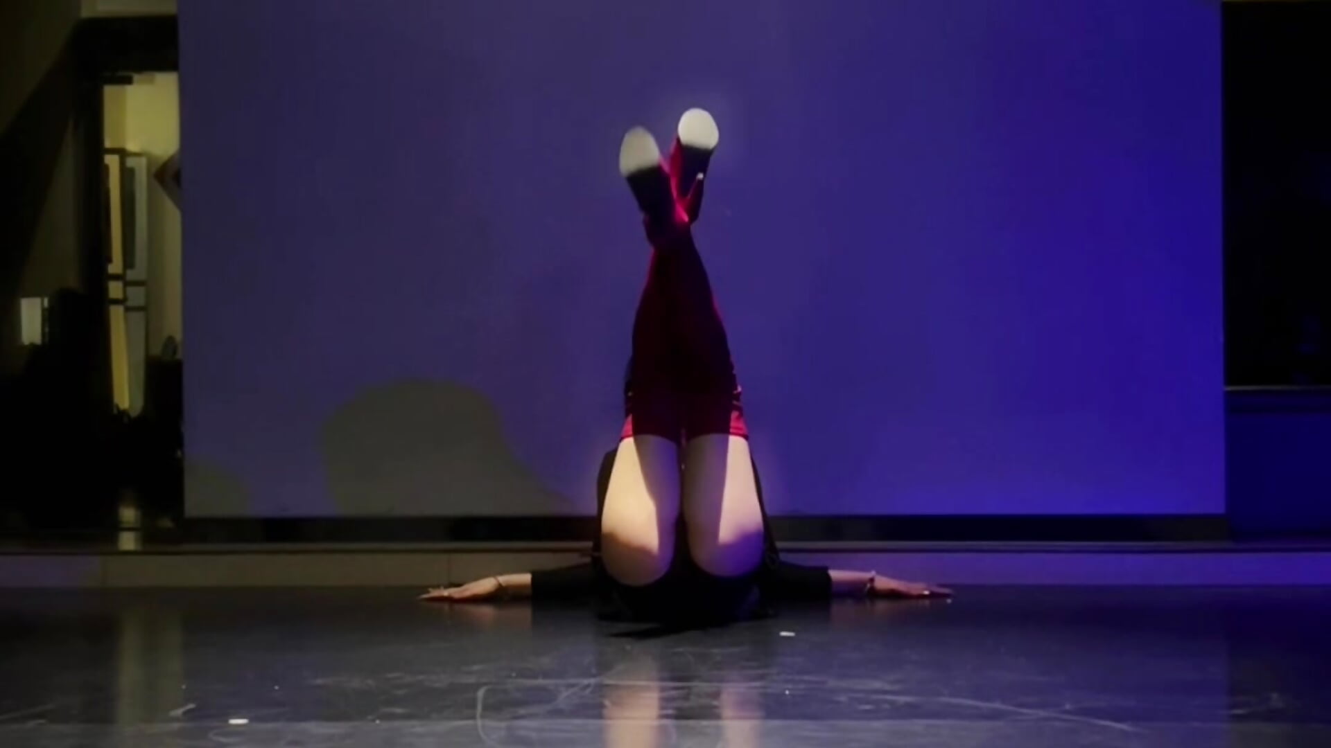 一起来跳舞吧 - video by Banana-Milk69 cam model