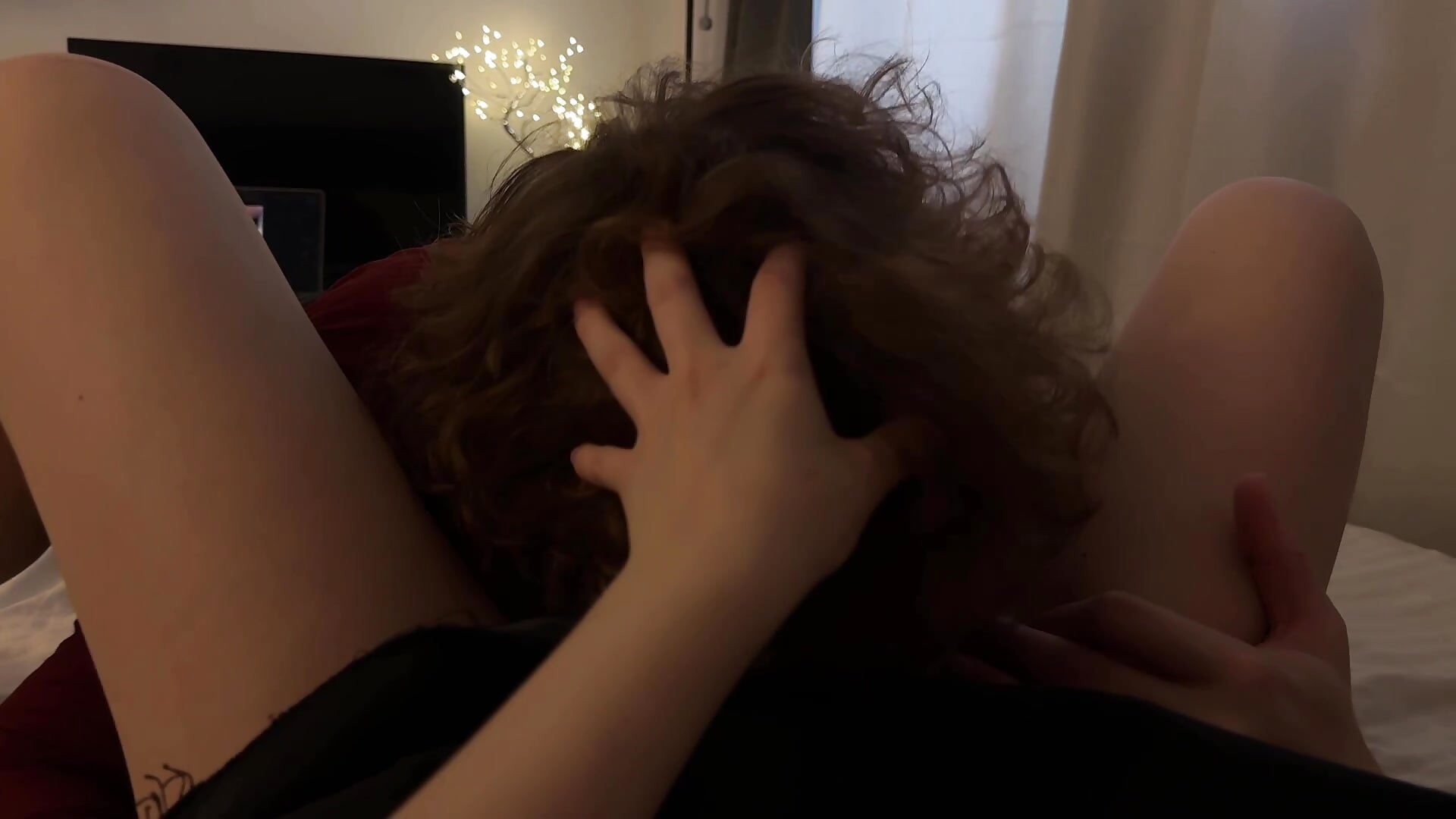 she loves it when I'm between her legs 👅 - відео від вебкаммоделі minions2