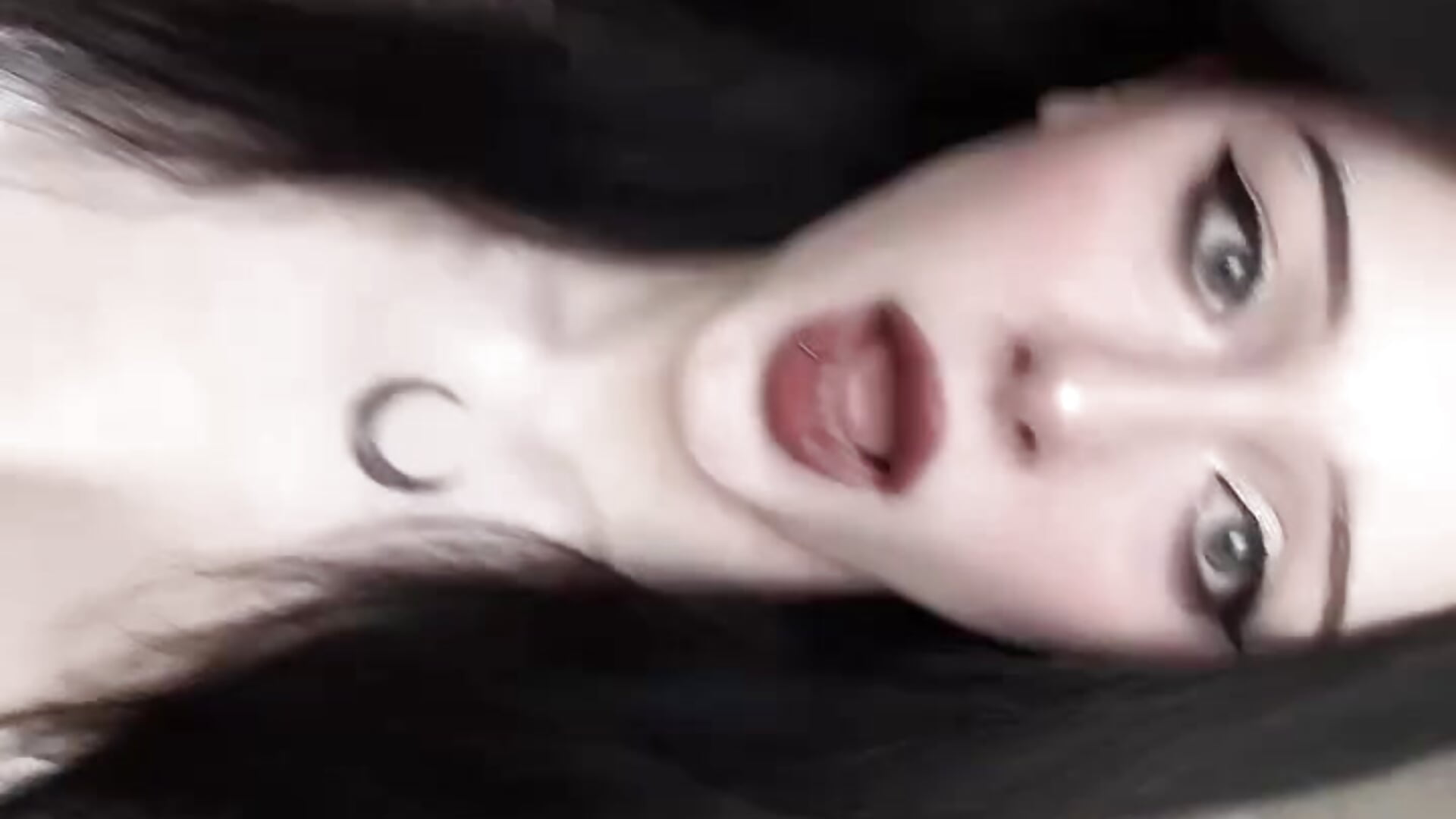 Amy>< - lunaramyy adlı kamera modelinin videosu