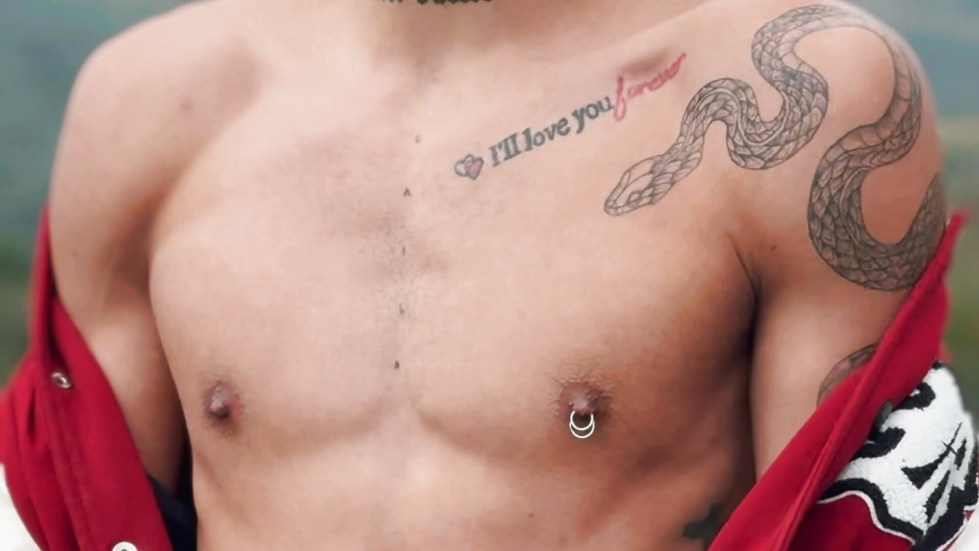 Rainy sunset - vidéo du modèle de showcams seb_palacio_