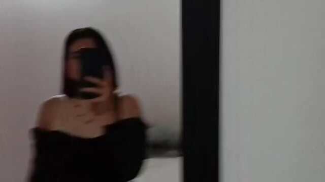 WELCOME KISS - emily_girlnasty12 adlı kamera modelinin videosu