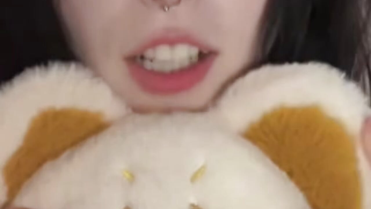 created a fan club with yummy discounts :3 - βίντεο μοντέλου MutedMood_