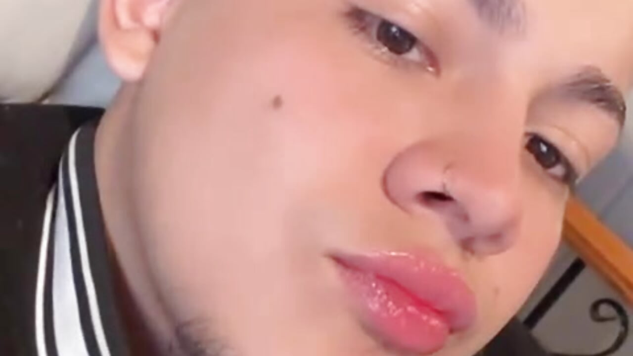 ♥ - OliverTabordaa adlı kamera modelinin videosu