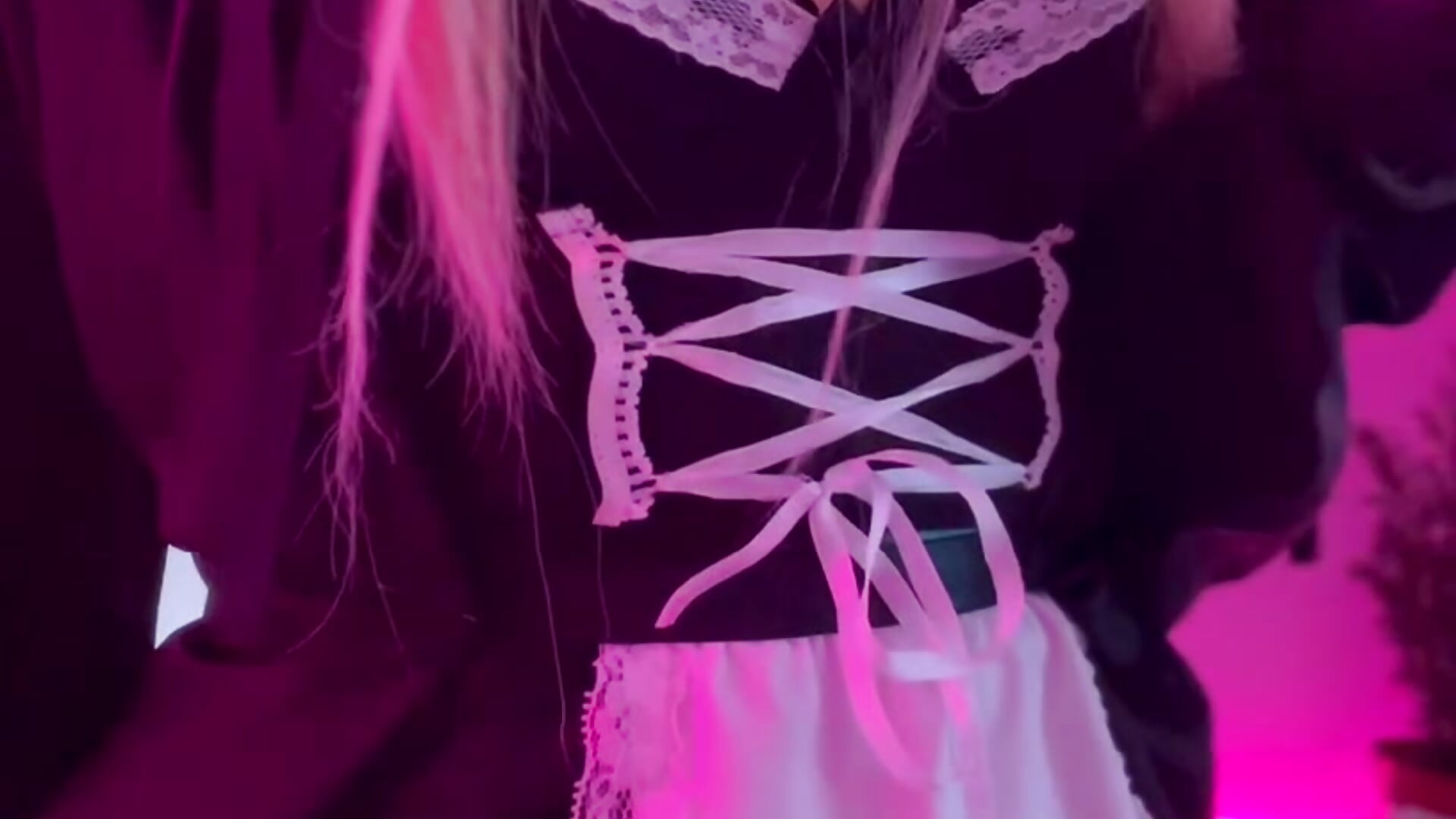 ^^ - video od modelky/modela chill_paws