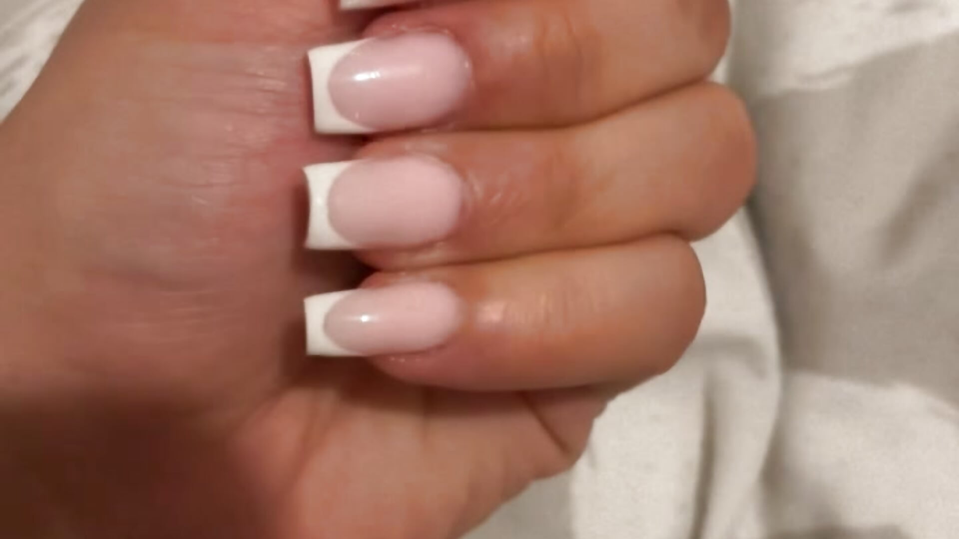 1F35AC18-5CF3-4C54-892C-96811457A525 - kahbadz3 adlı kamera modelinin videosu