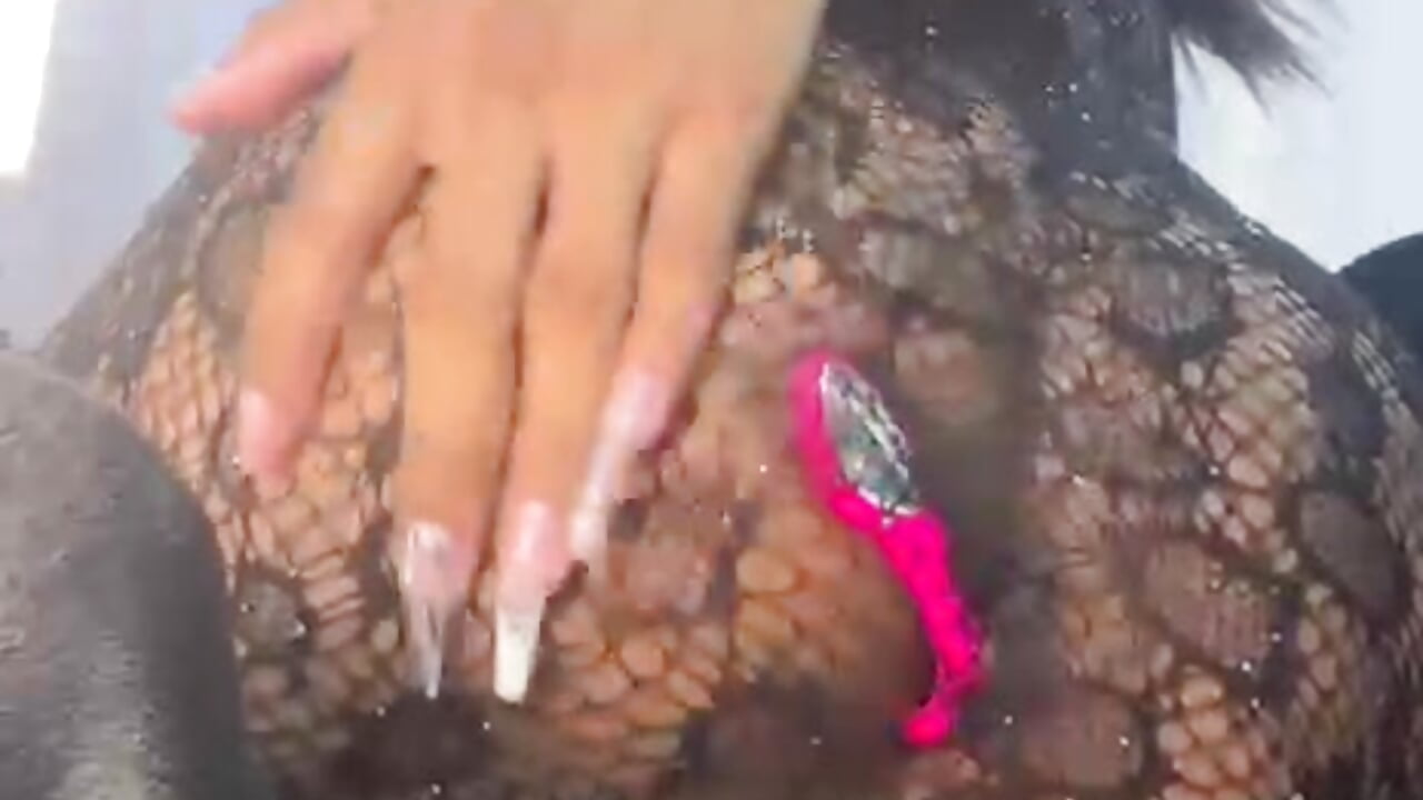 make me vibrate - video by Eve-01 cam model