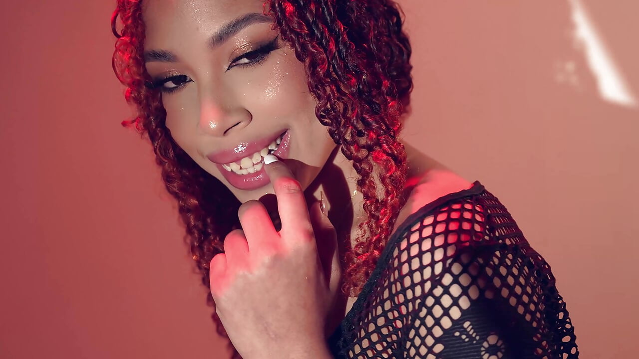 Helloooo 💜 🌸 - video by MeloodyBlair cam model