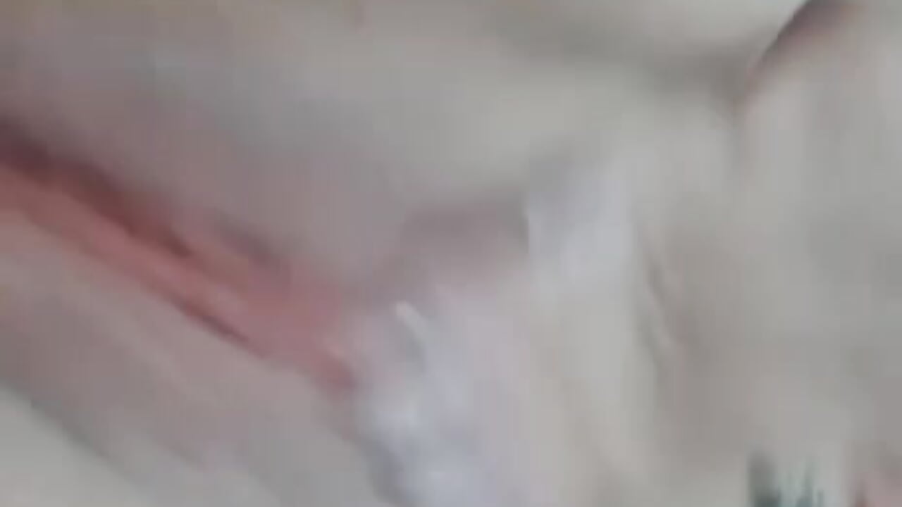 “An intimate moment that I wanted to share with you” – video af Brenda-Harper cam-model