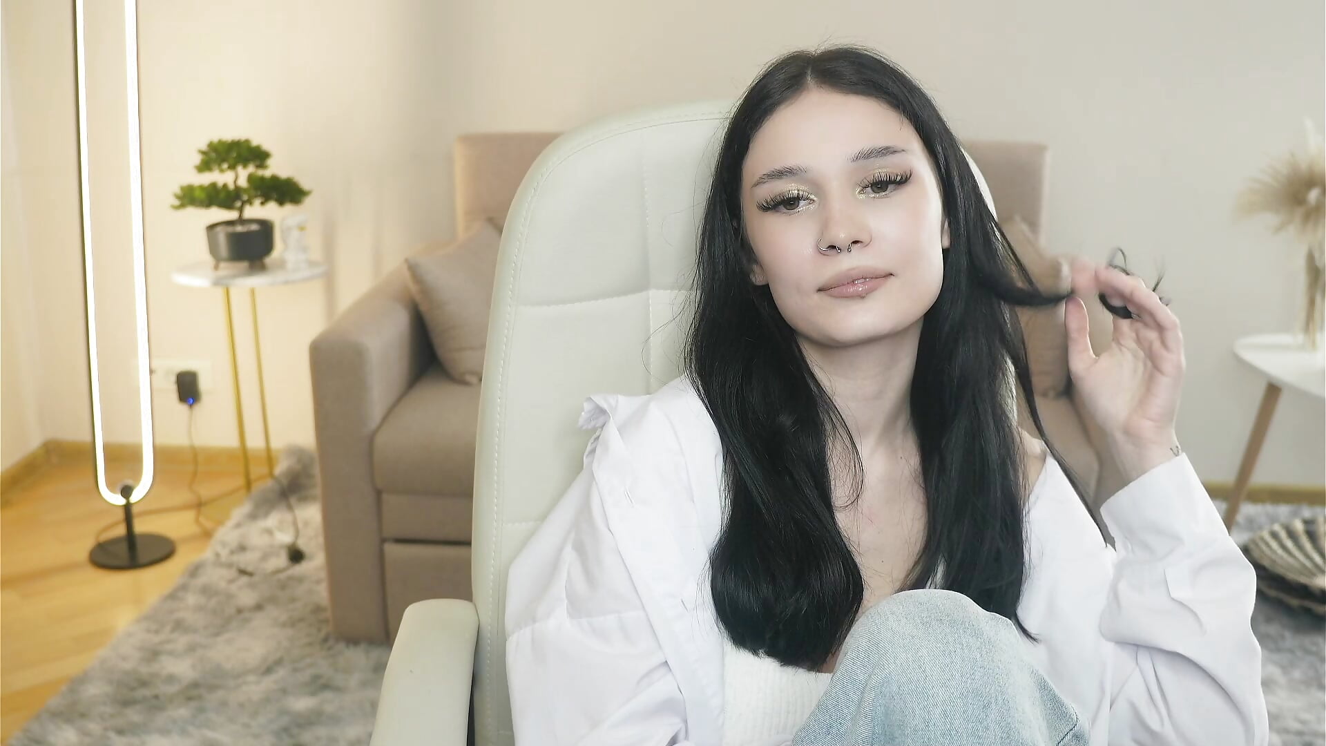 hey guys, im Alice 😊 - video by LynnCiprian cam model