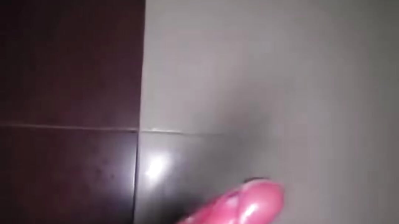 A escondidas – video od webkamerové modelky SerriLDey