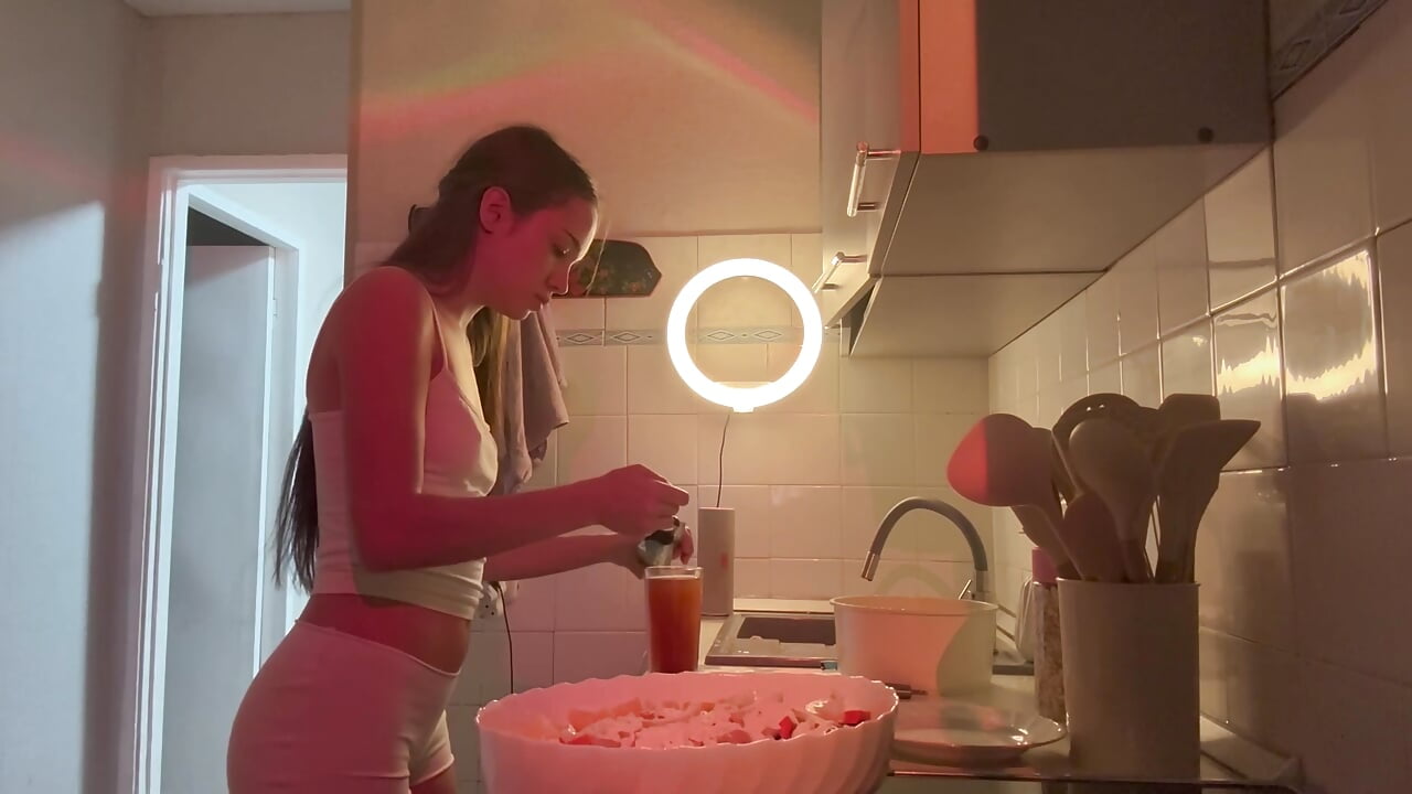 cozy evening / food prep in my loungewear - Video von Milly_Lane Cam-Model
