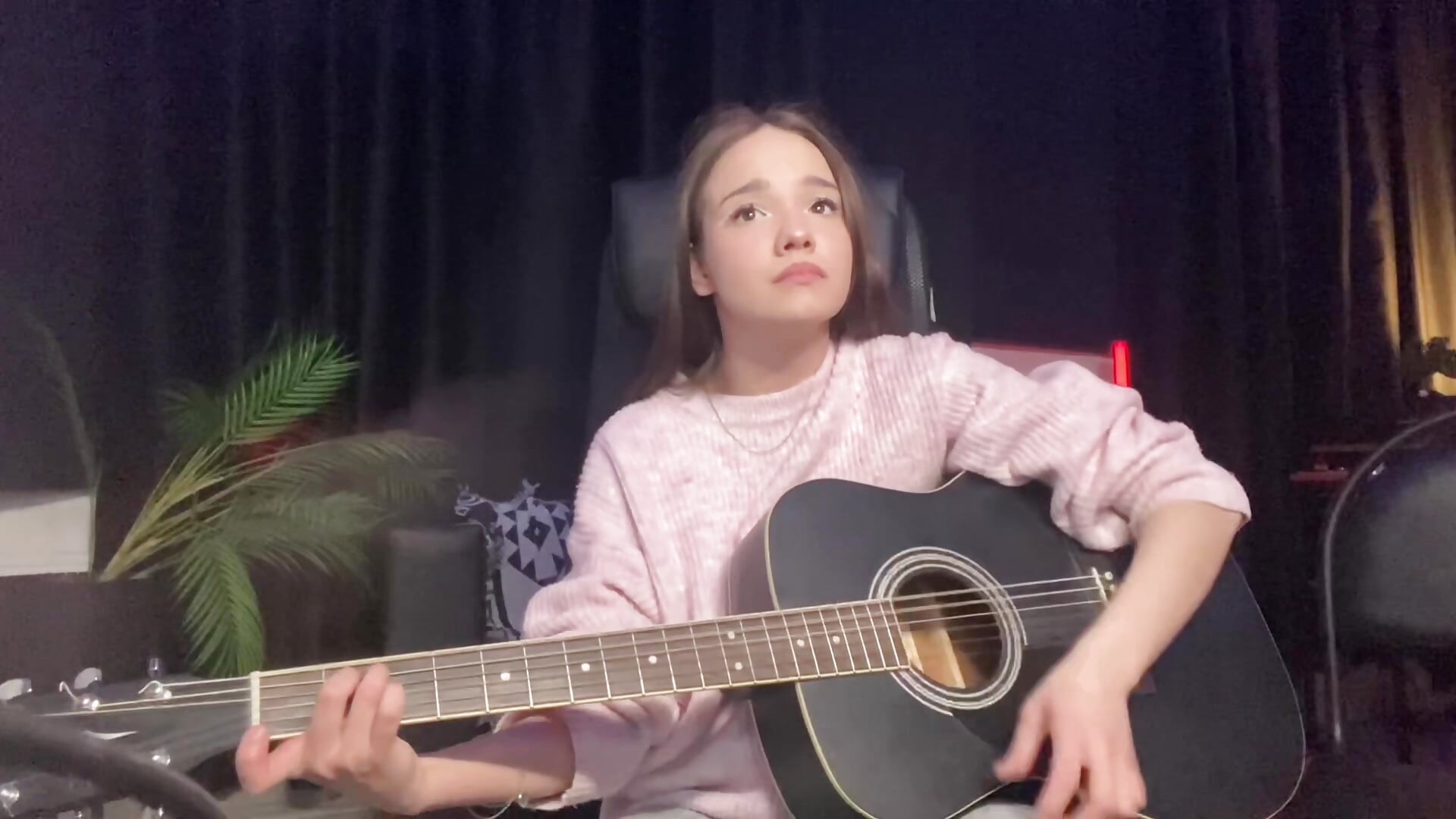 behind the scenes: me trying (and failing) to sing LOL - clip cu Milly_Lane model videochat