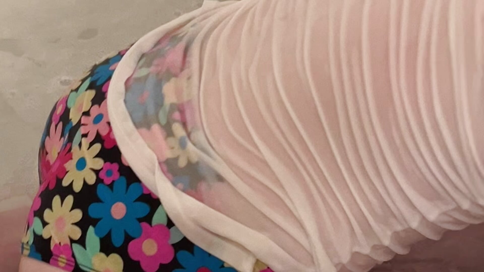 Flower Bikini Video – видео вебкам-модели dovelovely