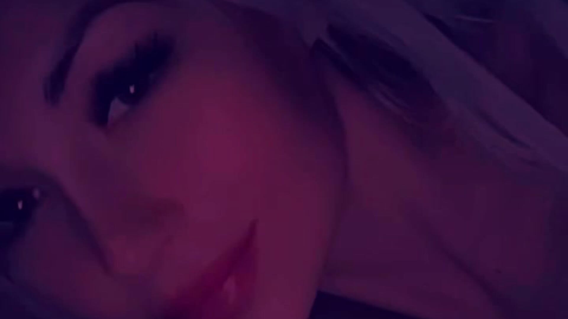 ❤️ - video by ValeriaRose69 cam model