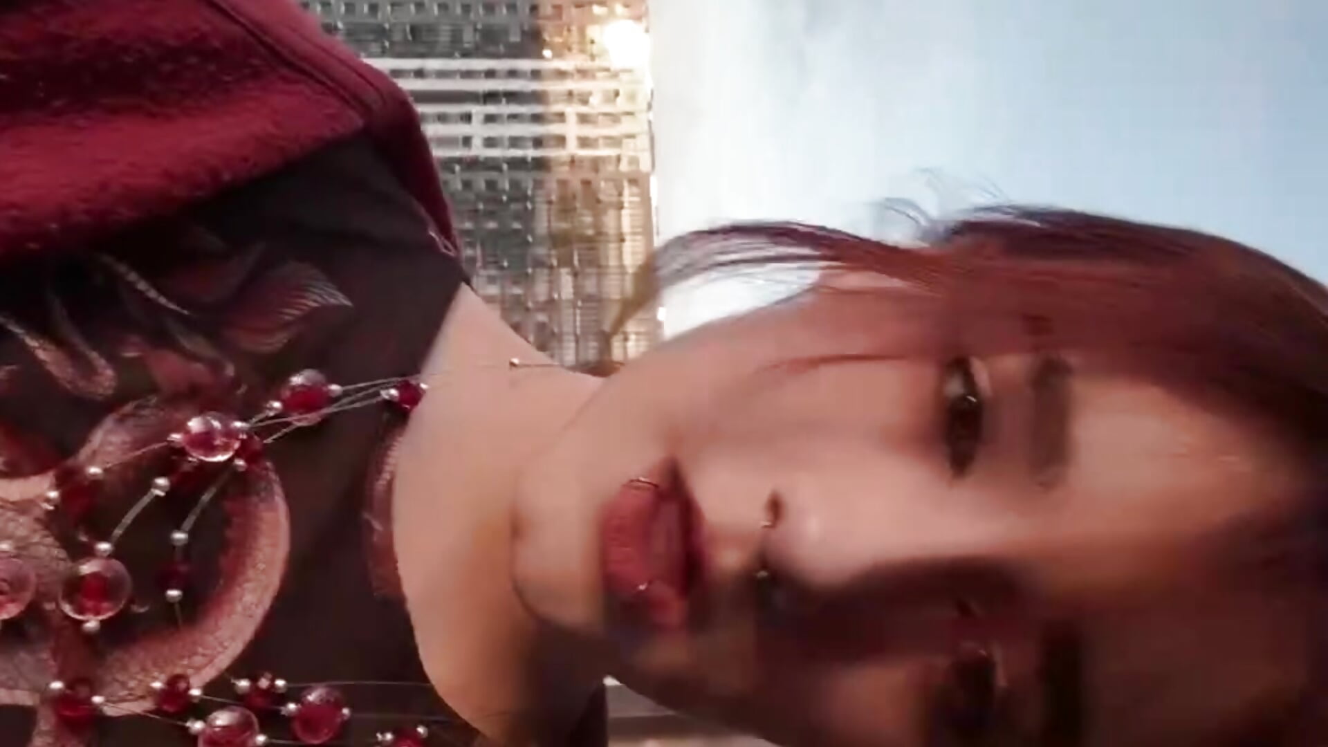 Shall we chat, darling? – video modela na kameri EunTurton