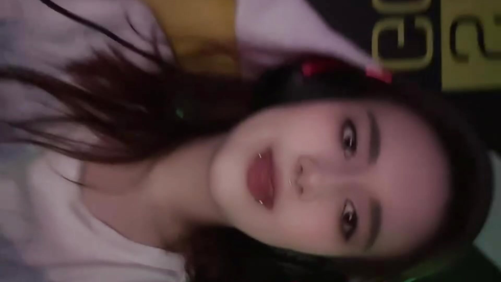 I'm bored without you - video van EunTurton cam-model