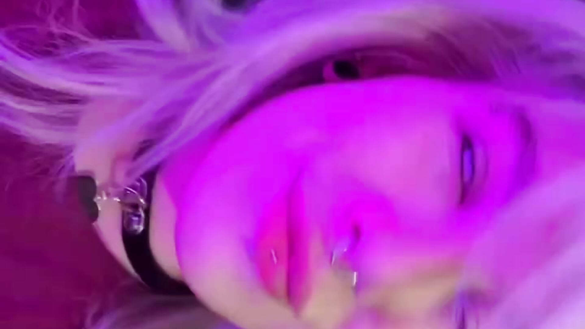 Funny Lola - video di MaudCotheran modella di cam