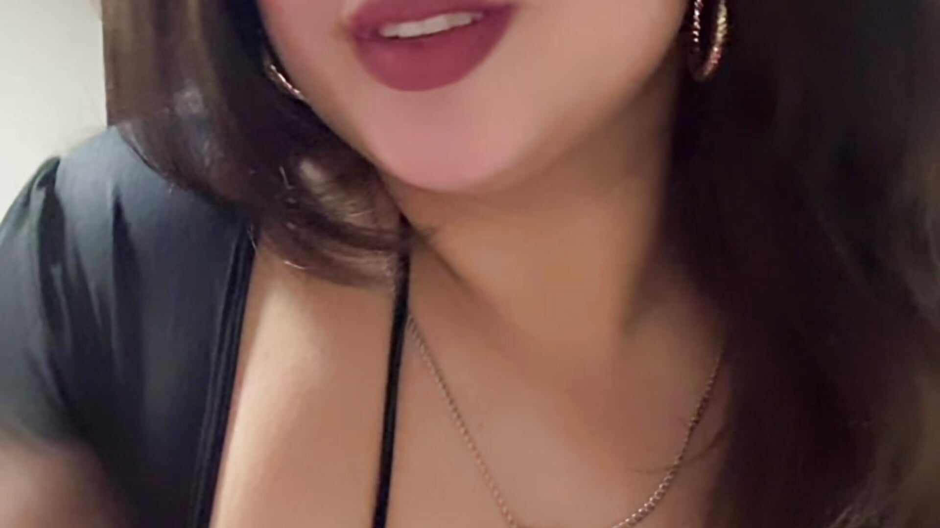 Enjoy with my delicious tits - vídeo de Selenee23 modelo de câmara