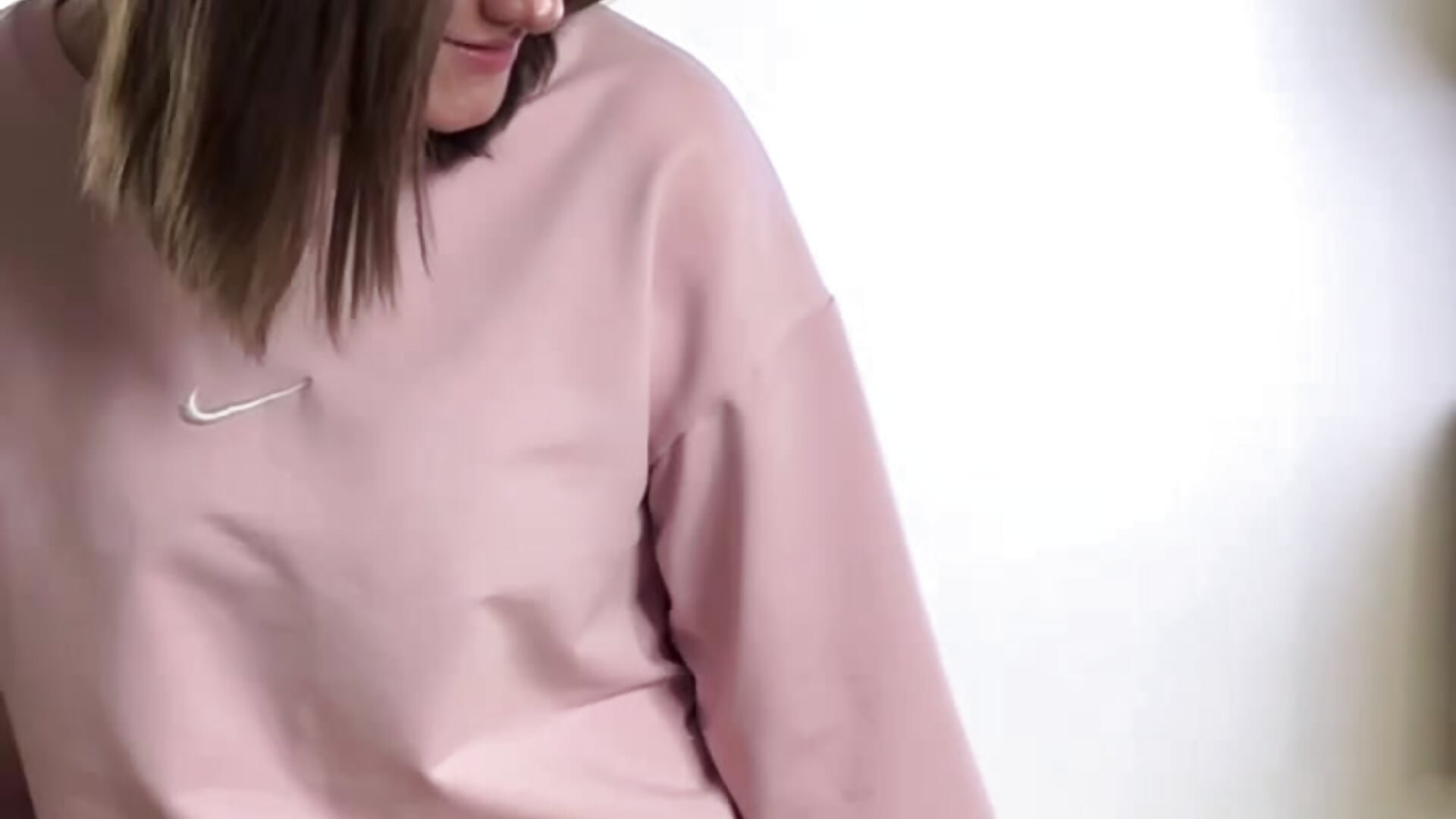 Love – видео вебкам-модели LeonorQuintana