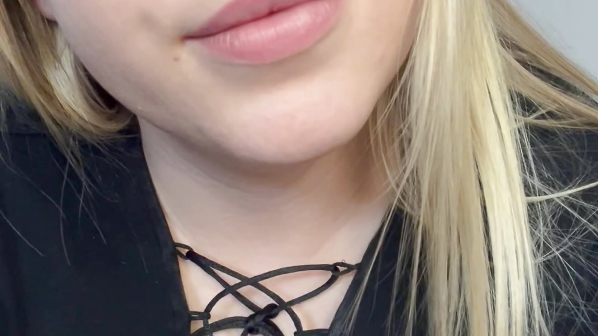 IMG_1204 - video by alyrasun cam model