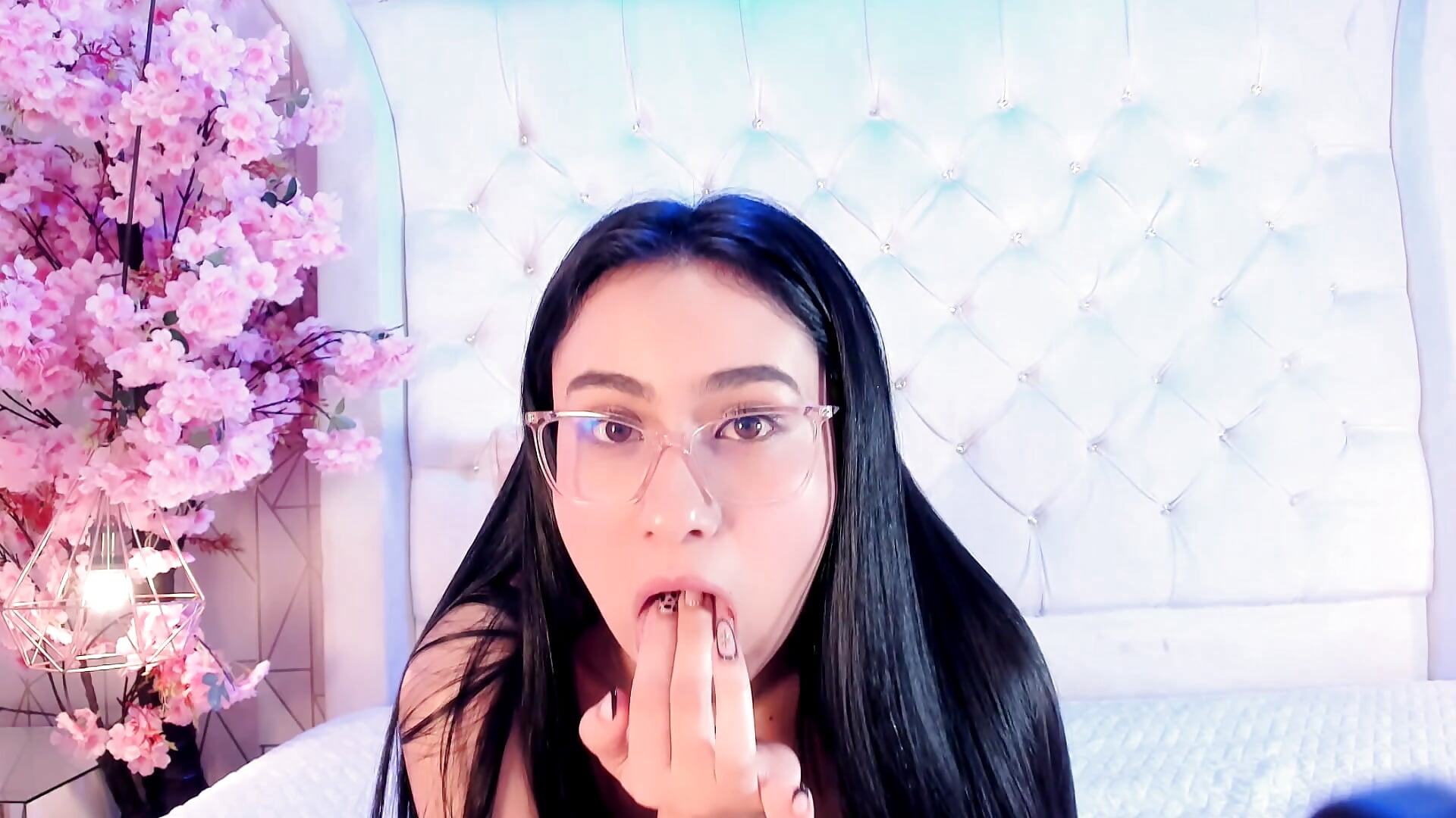 I'm going to cum... look at me, don't miss it! - video by Victoriacooper1 cam model