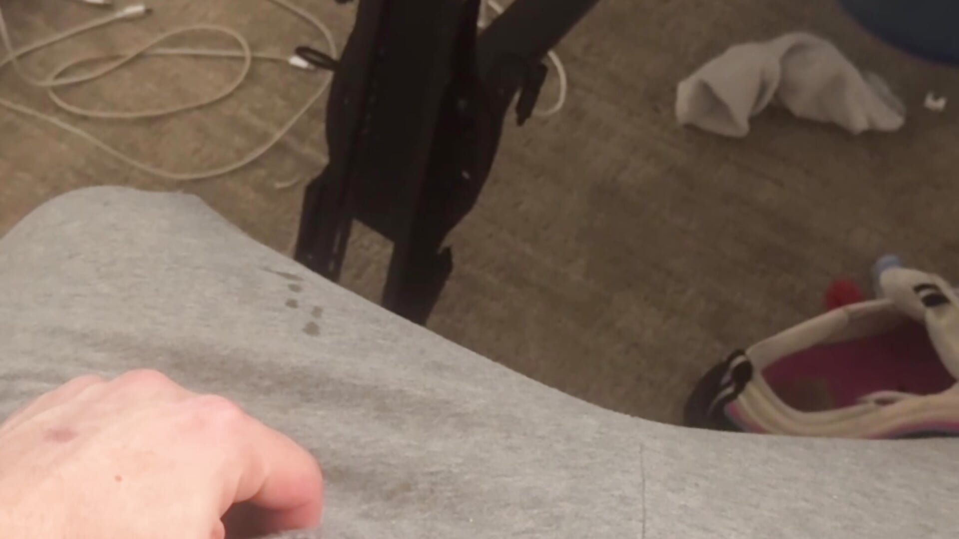 😭 - відео від вебкаммоделі thxbxbydjxc