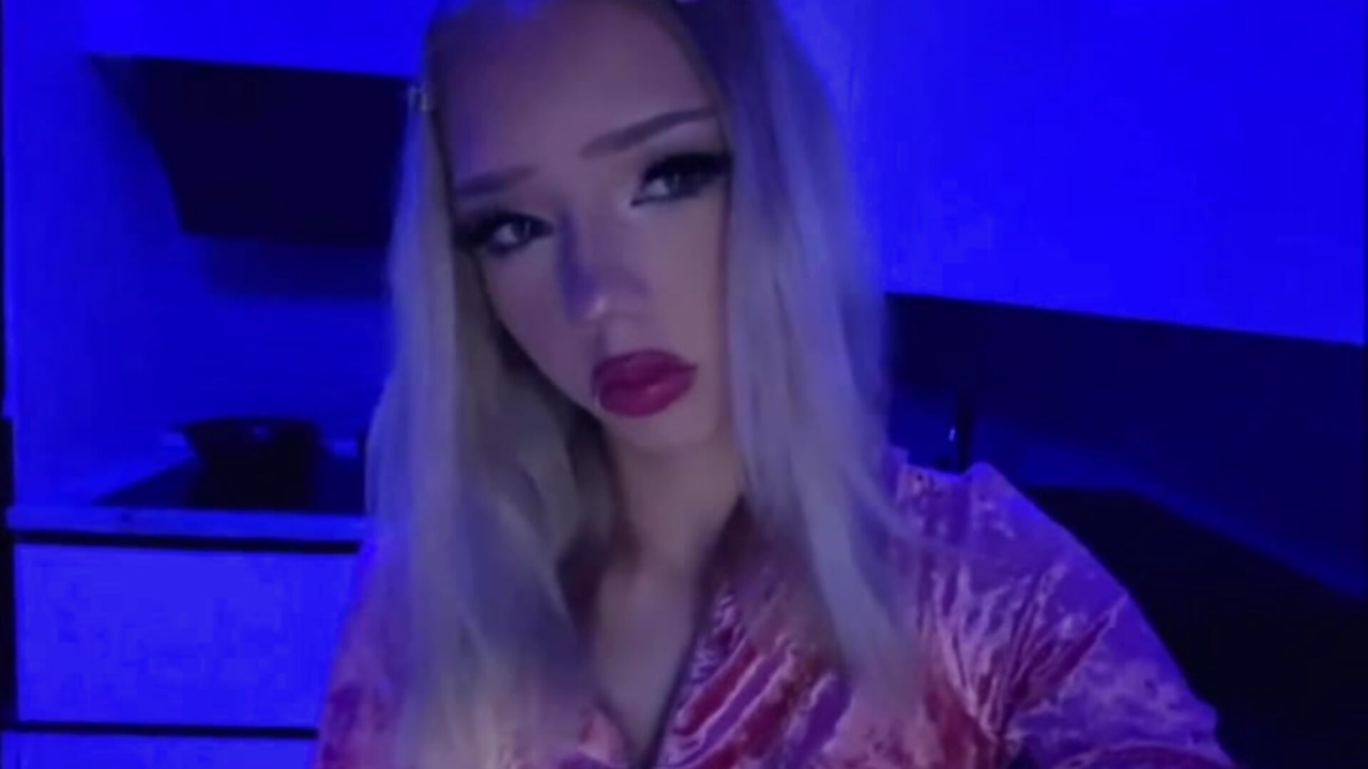 Mee - video by AliceGorley