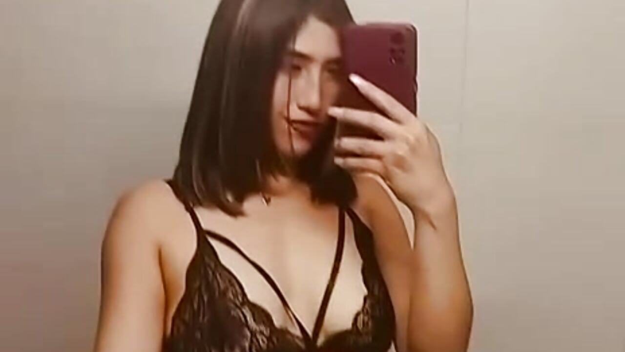 I need to take off my lingerie😏 - Vídeo de aileenrosehh, modelo de vídeos