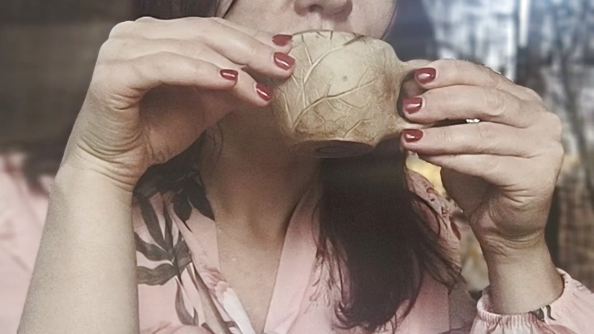 Guess, tea or coffee? 😏 - video van Bonnie_Naughtyy cam-model