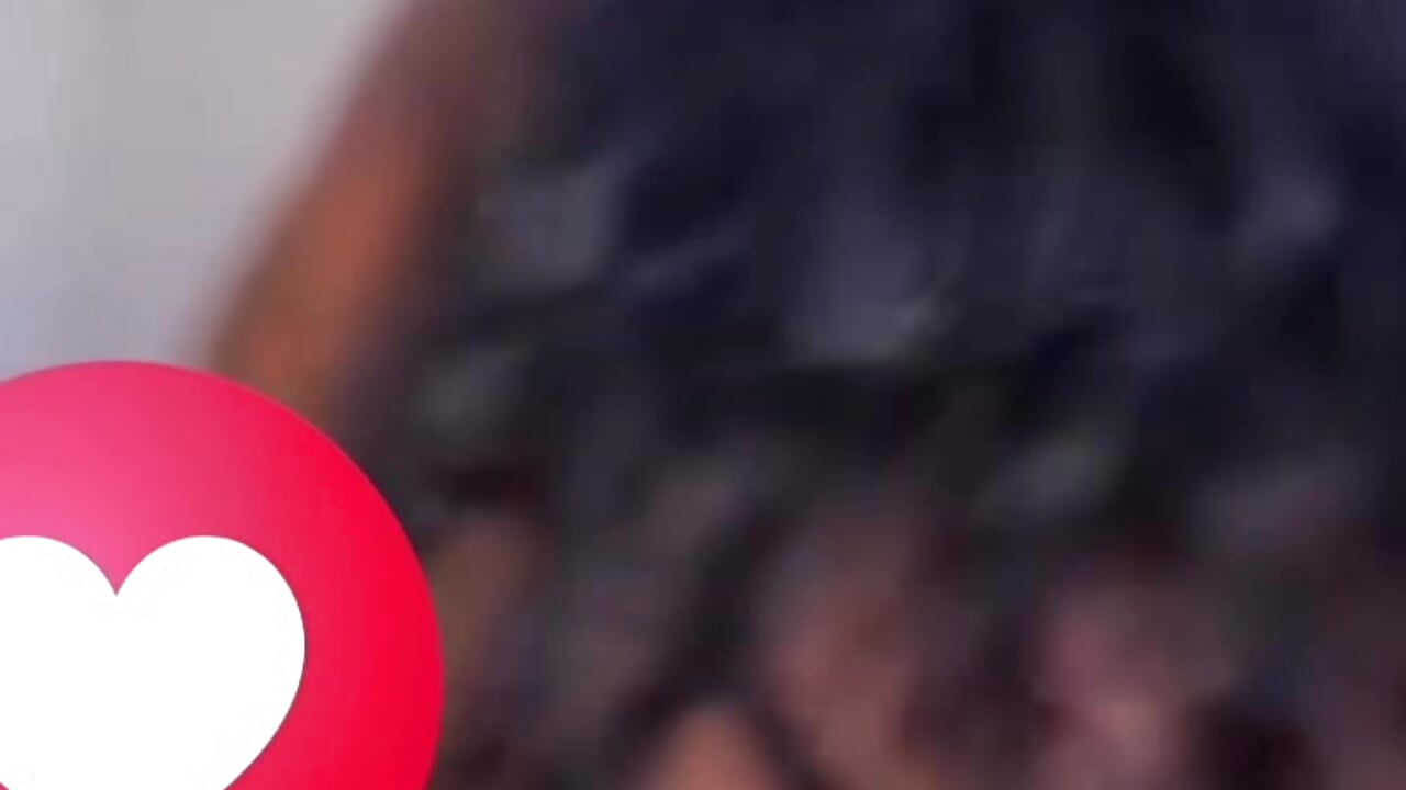 profile-intro-video-1772751542 – видео вебкам-модели laaura_dolll