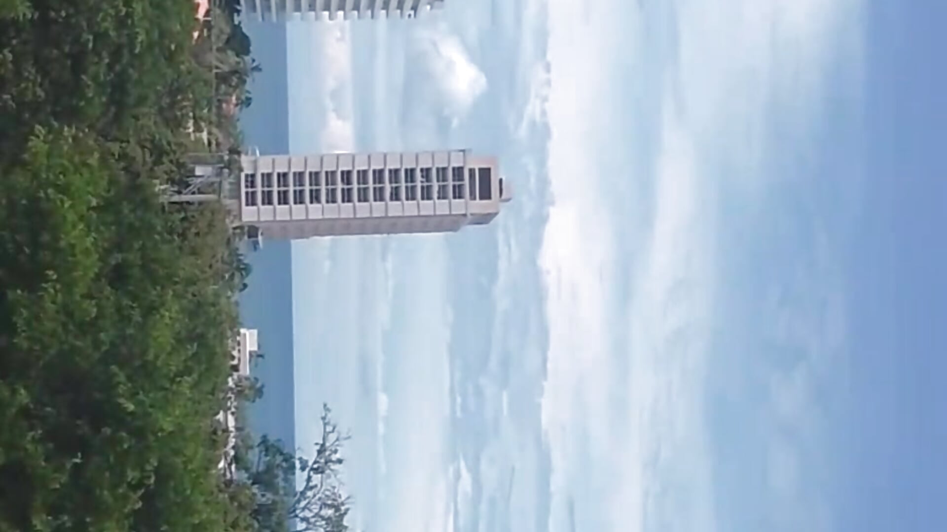 1000136027 - video oleh aaron31521
