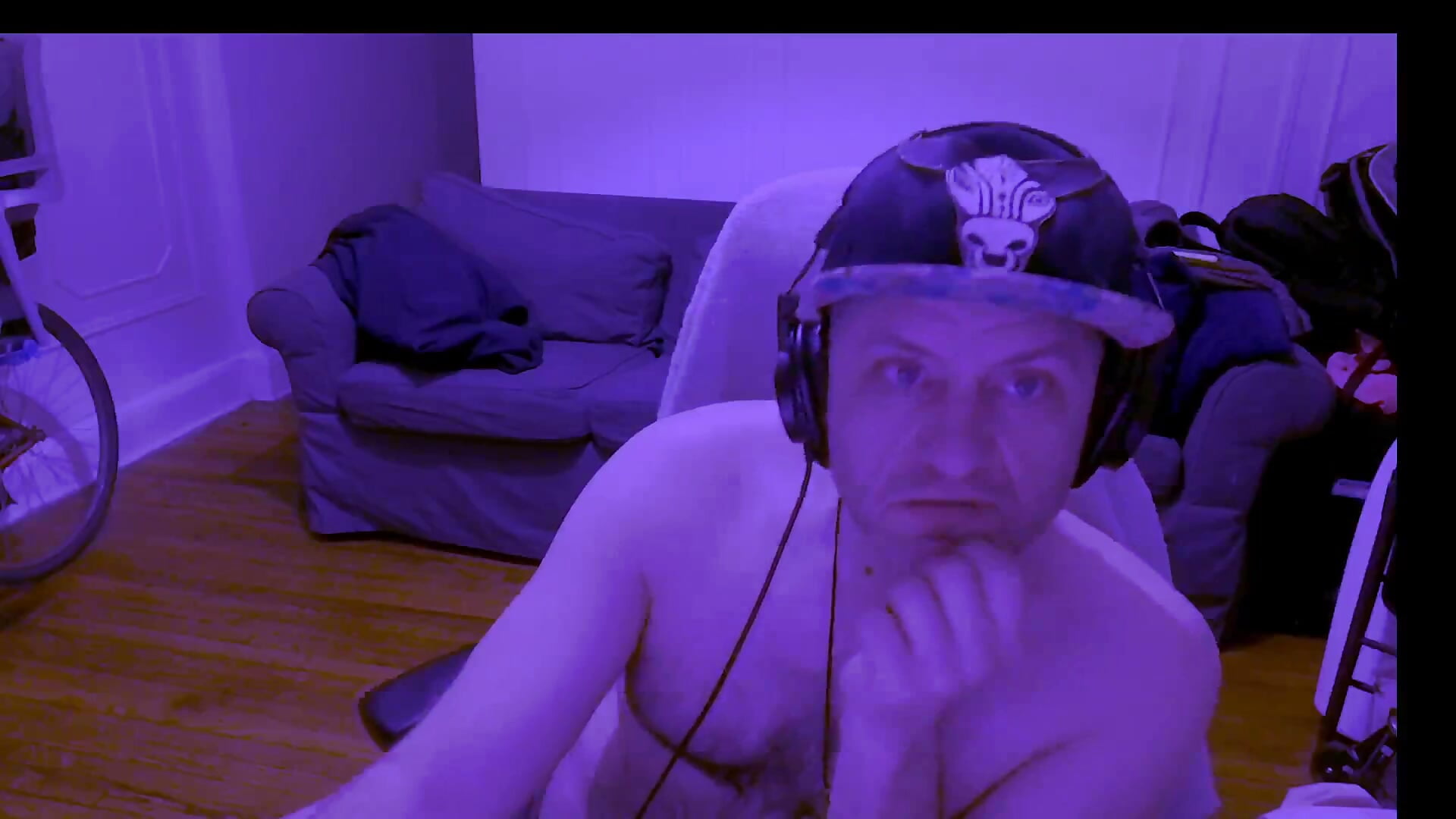 [15 Mar 19:10] Public Show - video by NeonDancer cam model