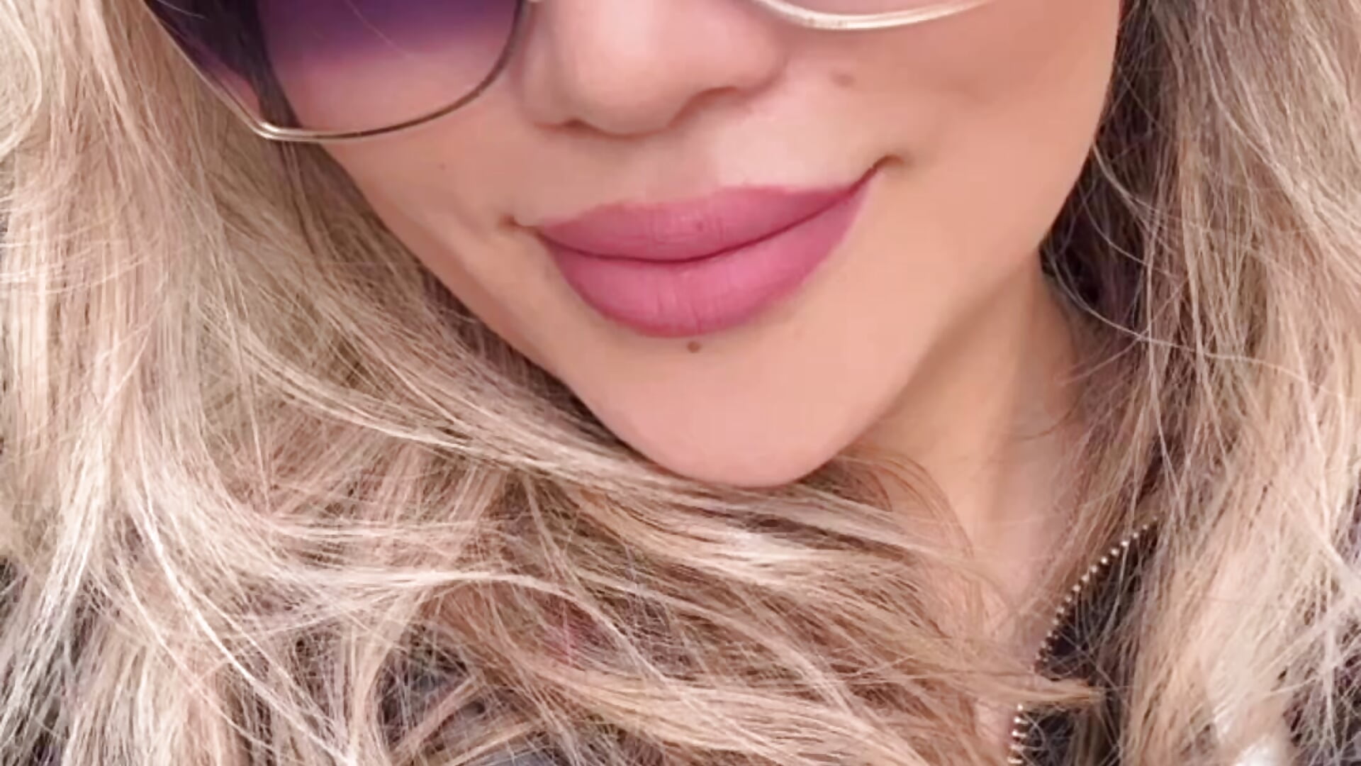 42c6aa31dad24f3fb3a4760df43c0c28 - video av Angella15 cam-modell