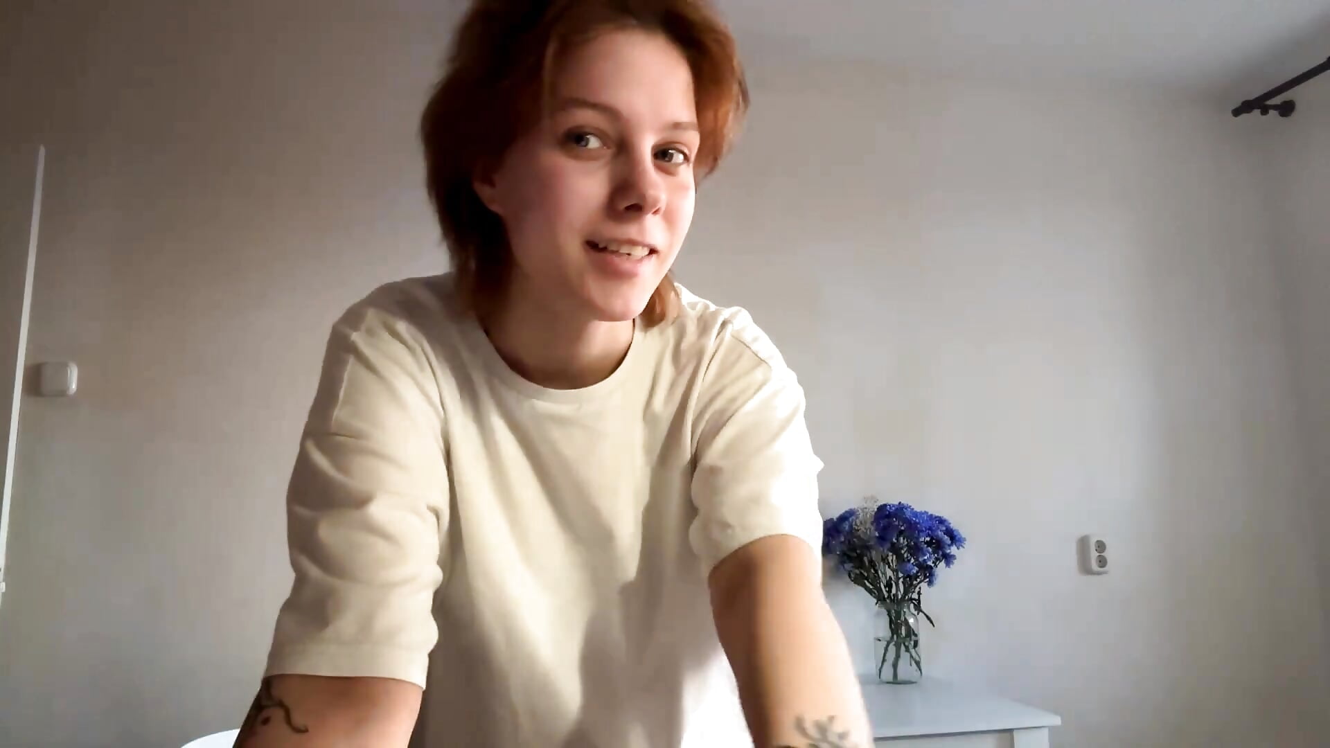 Chill vibes - video by NgaFriebel cam model