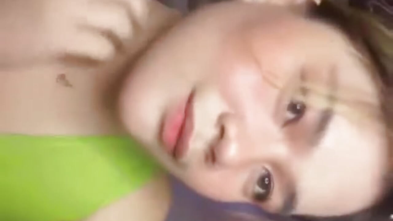 Come closer baby - video by AniaFowler cam model