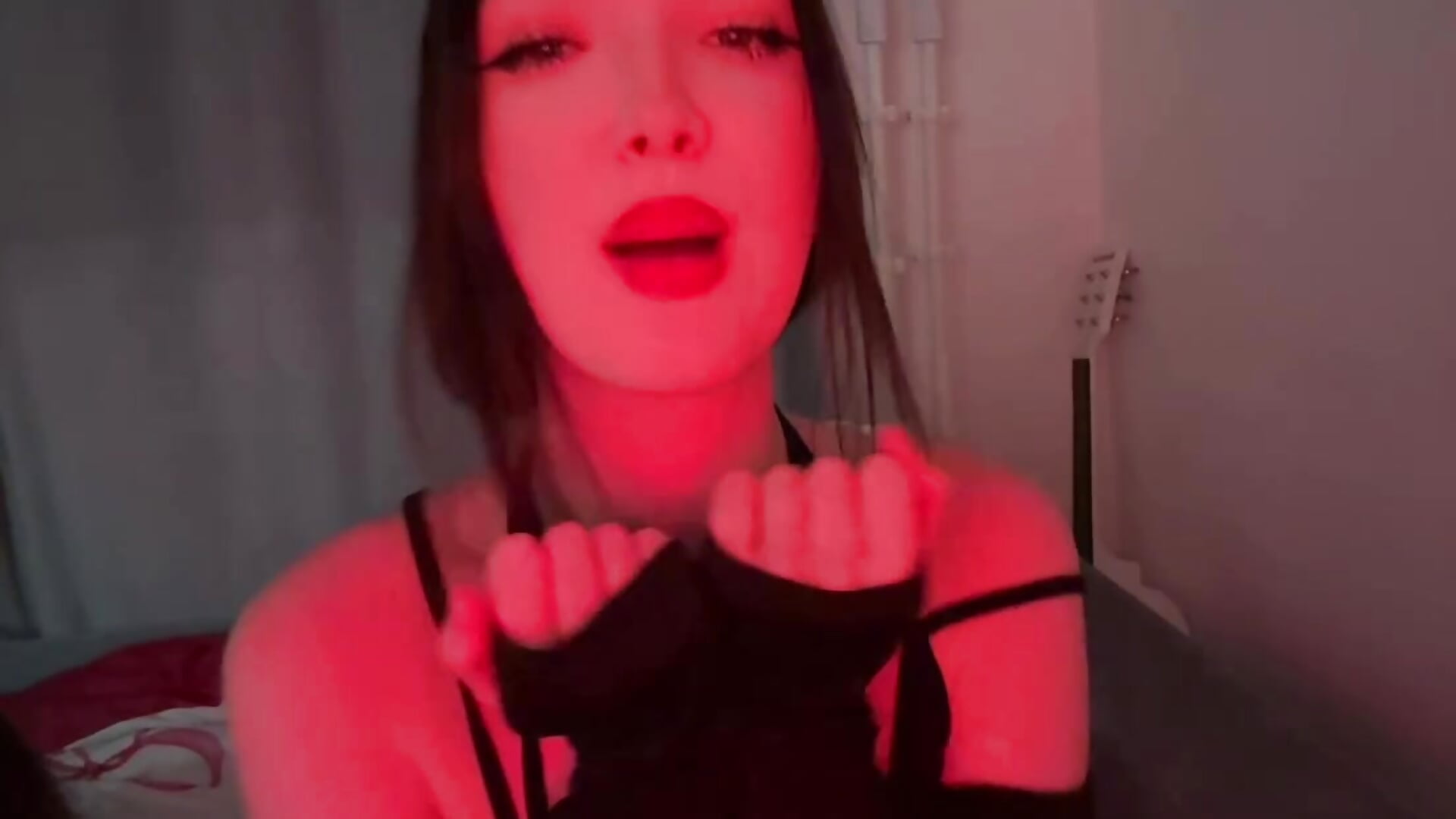 326246246 - video by KarieDeever cam model