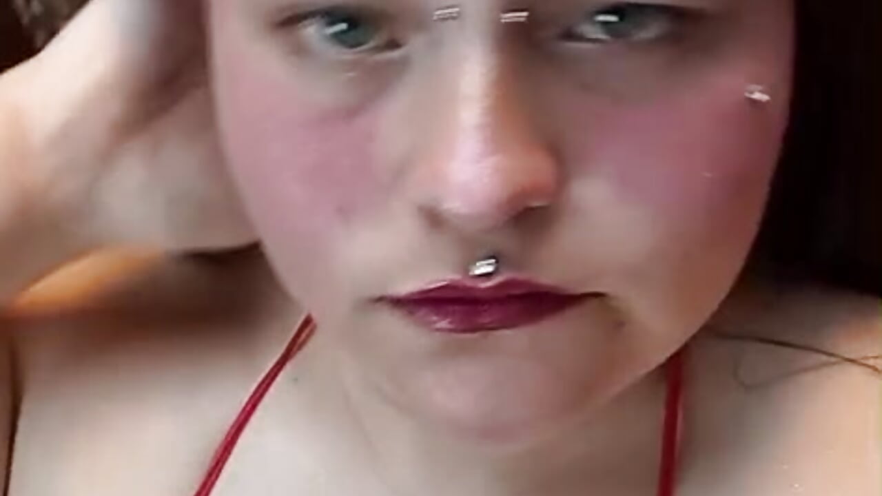 “I'm not for everyone… only for those who can stand the game.” - video van milaanddalia__ cam-model