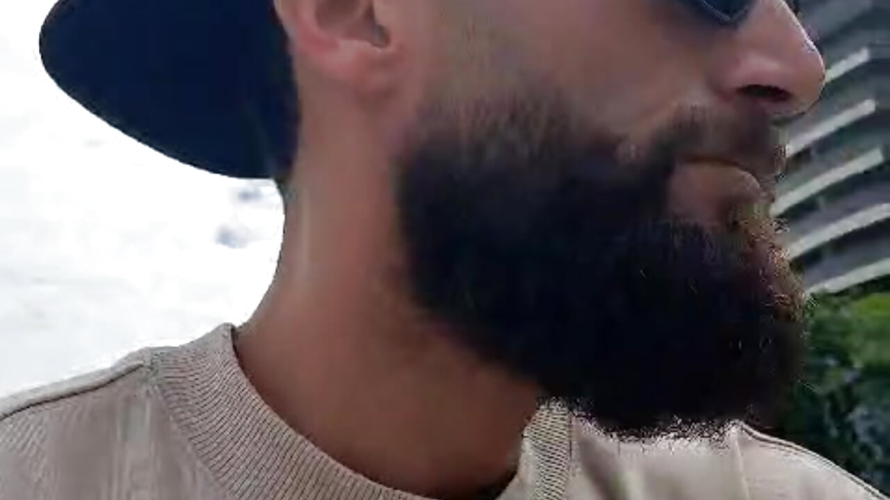 I live in a tropical country, blessed by God, and beautiful by nature! - video di kaetanor modella di cam