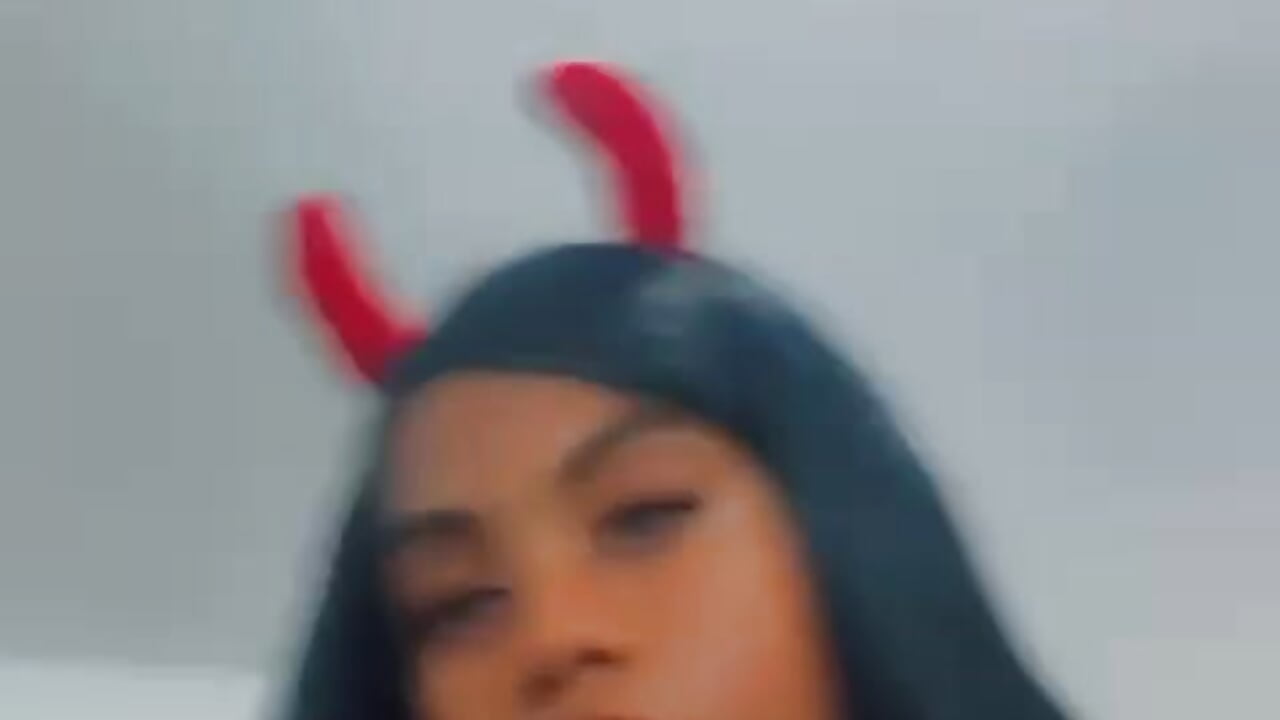 DO YOU WANT TO KNOW MY DEVIL SIDE? - video by EMMA_JONHES cam model