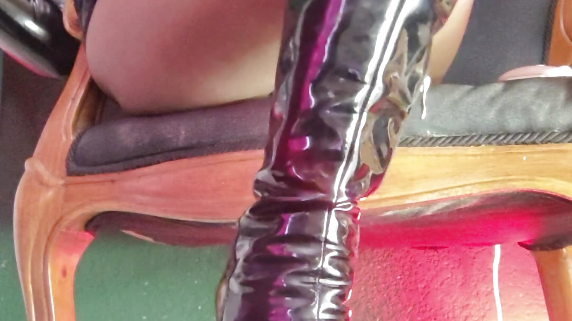 I want an obedient puppy 🐾🐶 – video modela na kameri AntonelaVargas