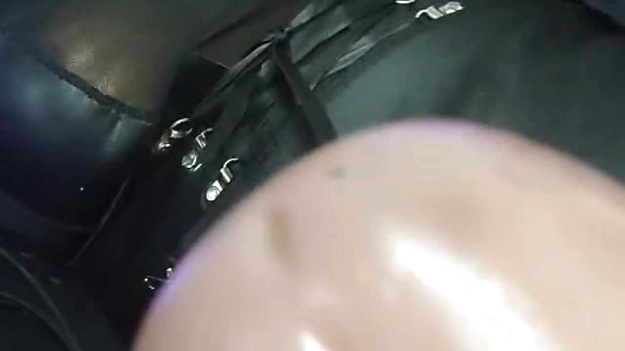Damn, it's so damp in here!! I'm craving your ass.... - βίντεο μοντέλου AntonelaVargas