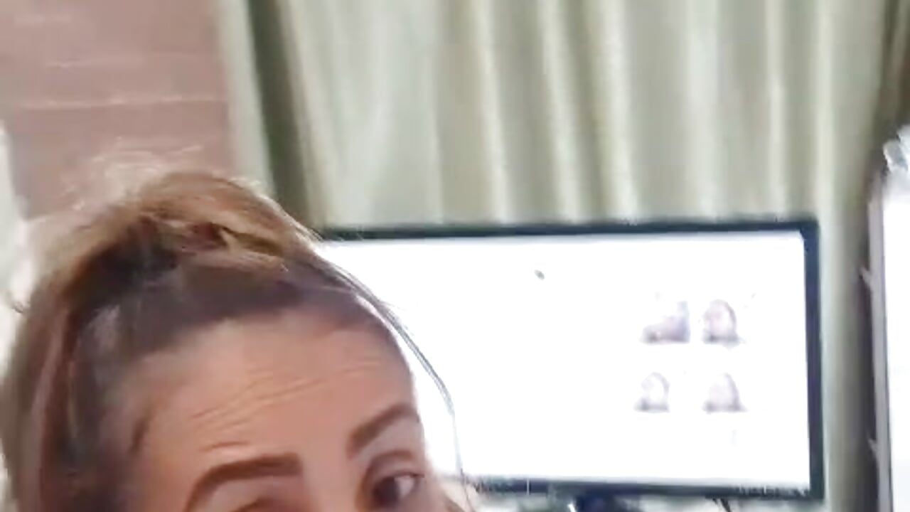 online - video by Alana_M cam model