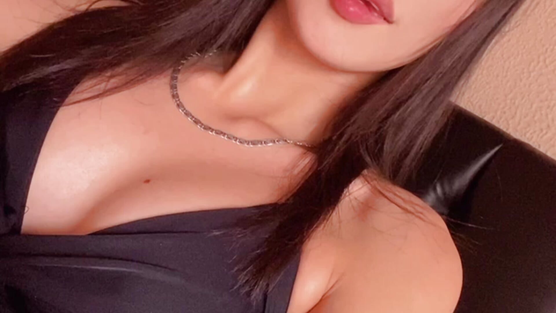 0397B742-5E7C-4044-B175-7900286AA937 - clip cu shlilit model videochat