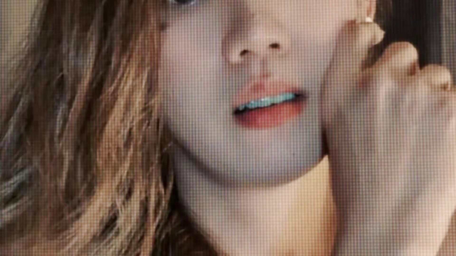 bac69ef4-6564-4869-bc41-5bf03aec8c3b (1) - video oleh mia_slut0810 kamera model