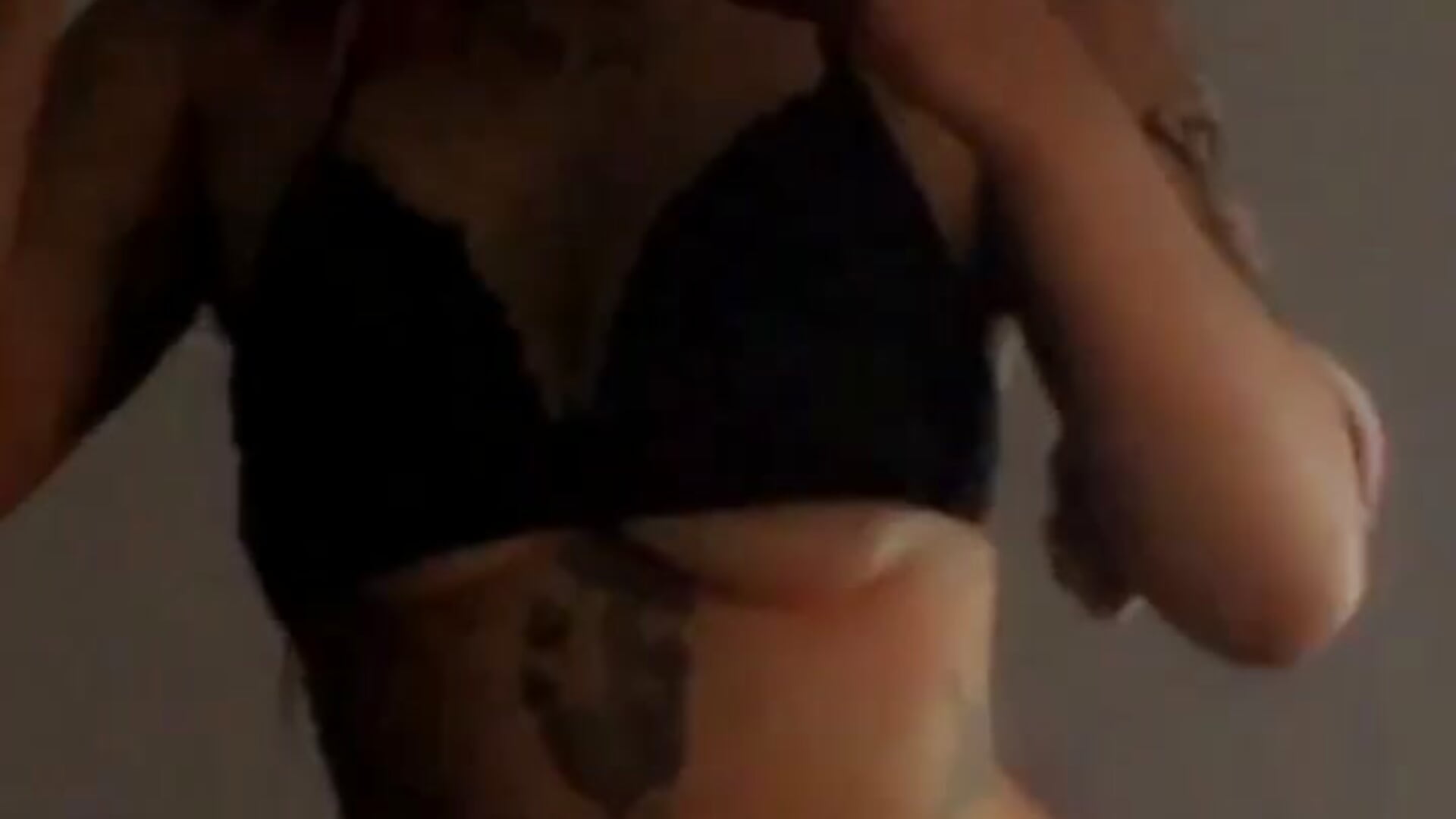 YourSuccubusGirl - video oleh model kamera Ariadnaaa_