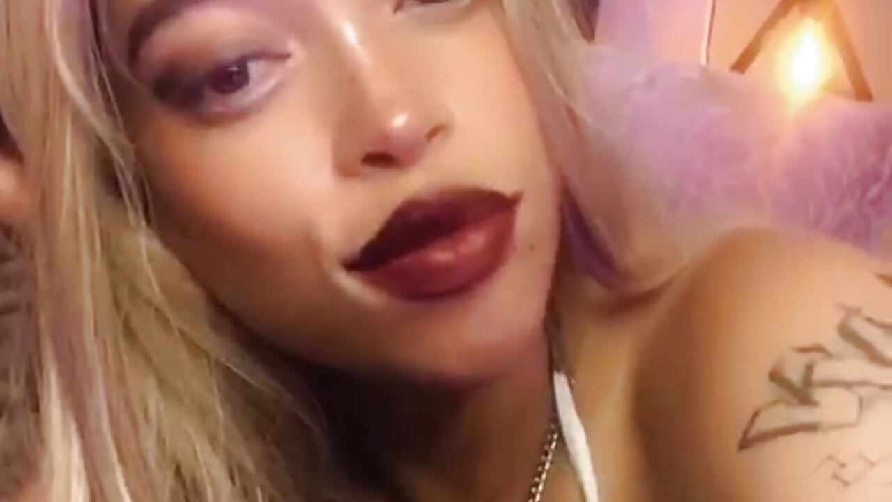 Kiss - ক্যাম মডেল Ariadnaaa_-এর ভিডিও