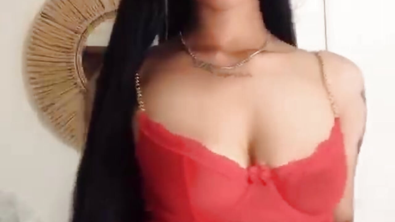 RED ❤️ - วิดีโอโดย Ariadnaaa_ โ  มเดลแคม