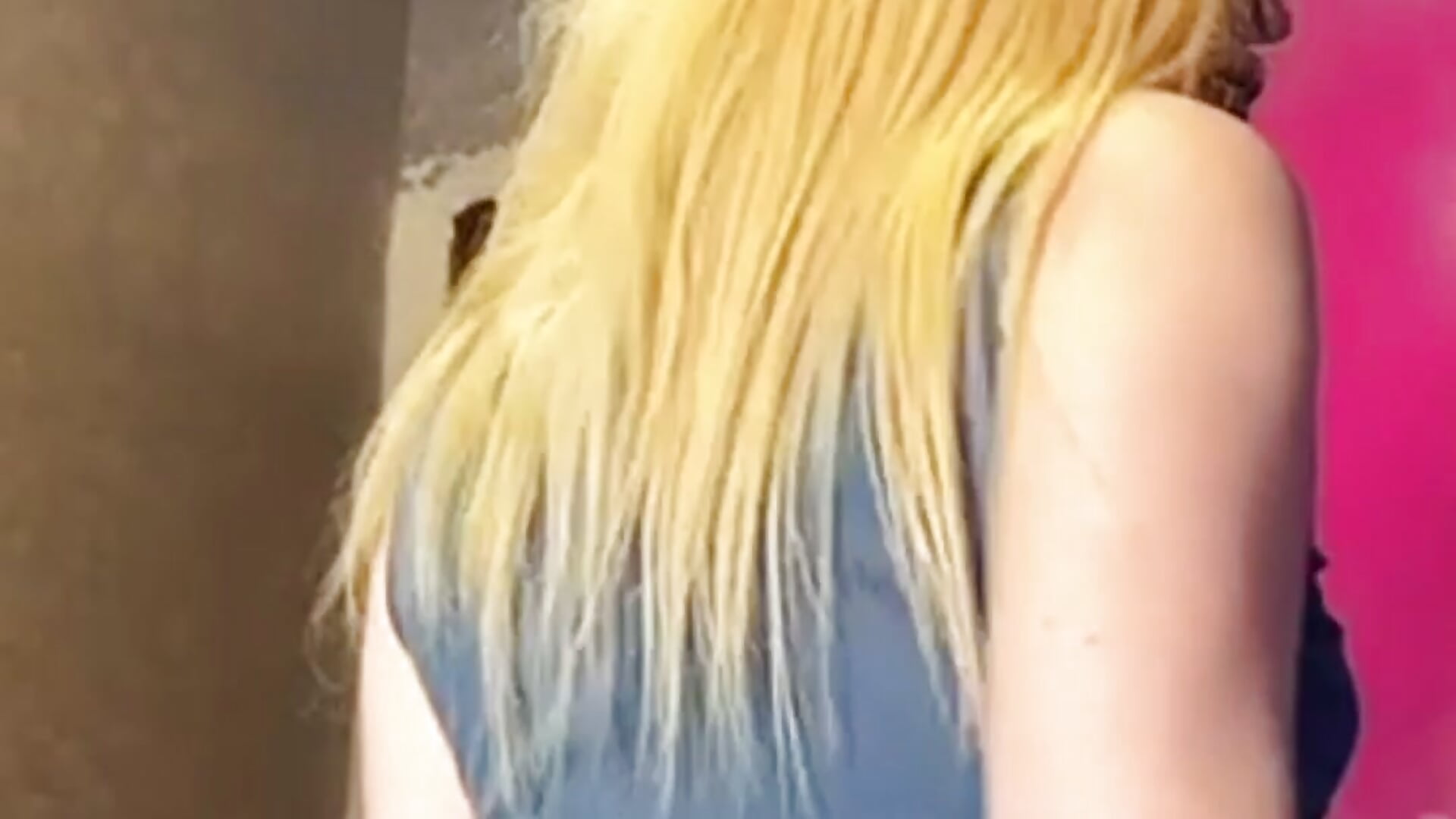 Just Dance - vídeo de la modelo de cam TeneshaCabezas