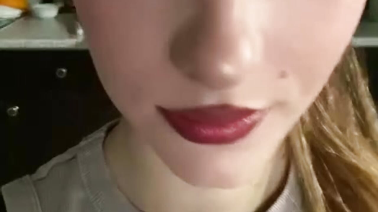 do u like that? >_< - video by BeeutyLady53 cam model